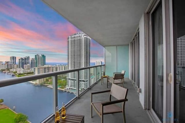 2602 E Hallandale Beach Blvd, Unit R2006, Hallandale Beach, FL 33009 Photo