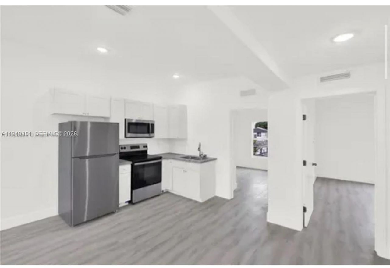 1831 NW 67th St, Unit 2, Miami, FL 33147 Photo