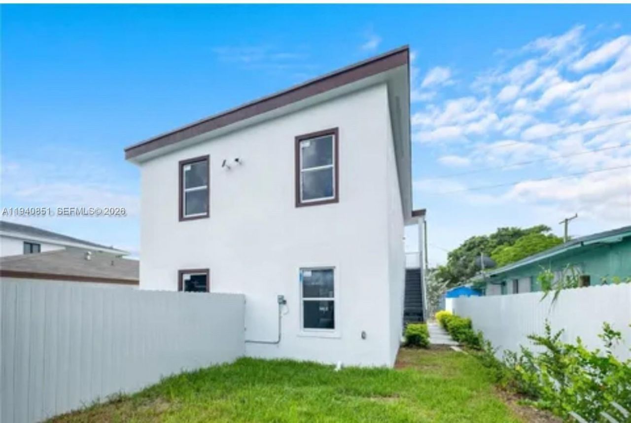 1831 NW 67th St, Unit 2, Miami, FL 33147 Photo
