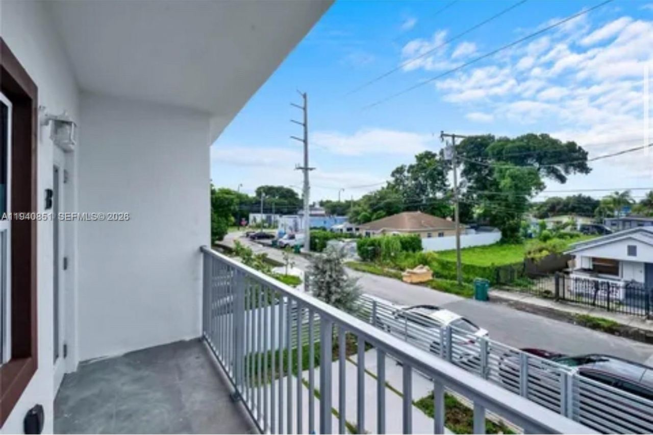 1831 NW 67th St, Unit 2, Miami, FL 33147 Photo