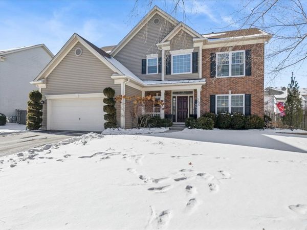 760 Regal Lane, Algonquin, IL 60102