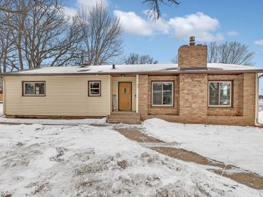 253 10th Avenue N, Waite Park, MN 56387