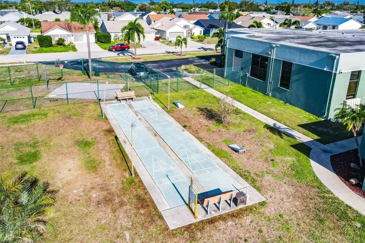 4003 39th Street W, Bradenton, FL 34205 Photo