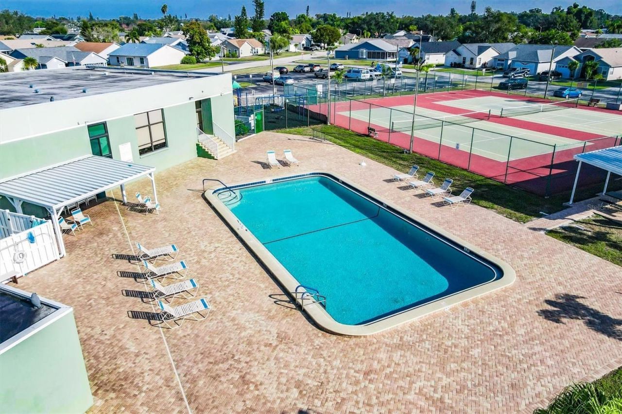 4003 39th Street W, Bradenton, FL 34205 Photo