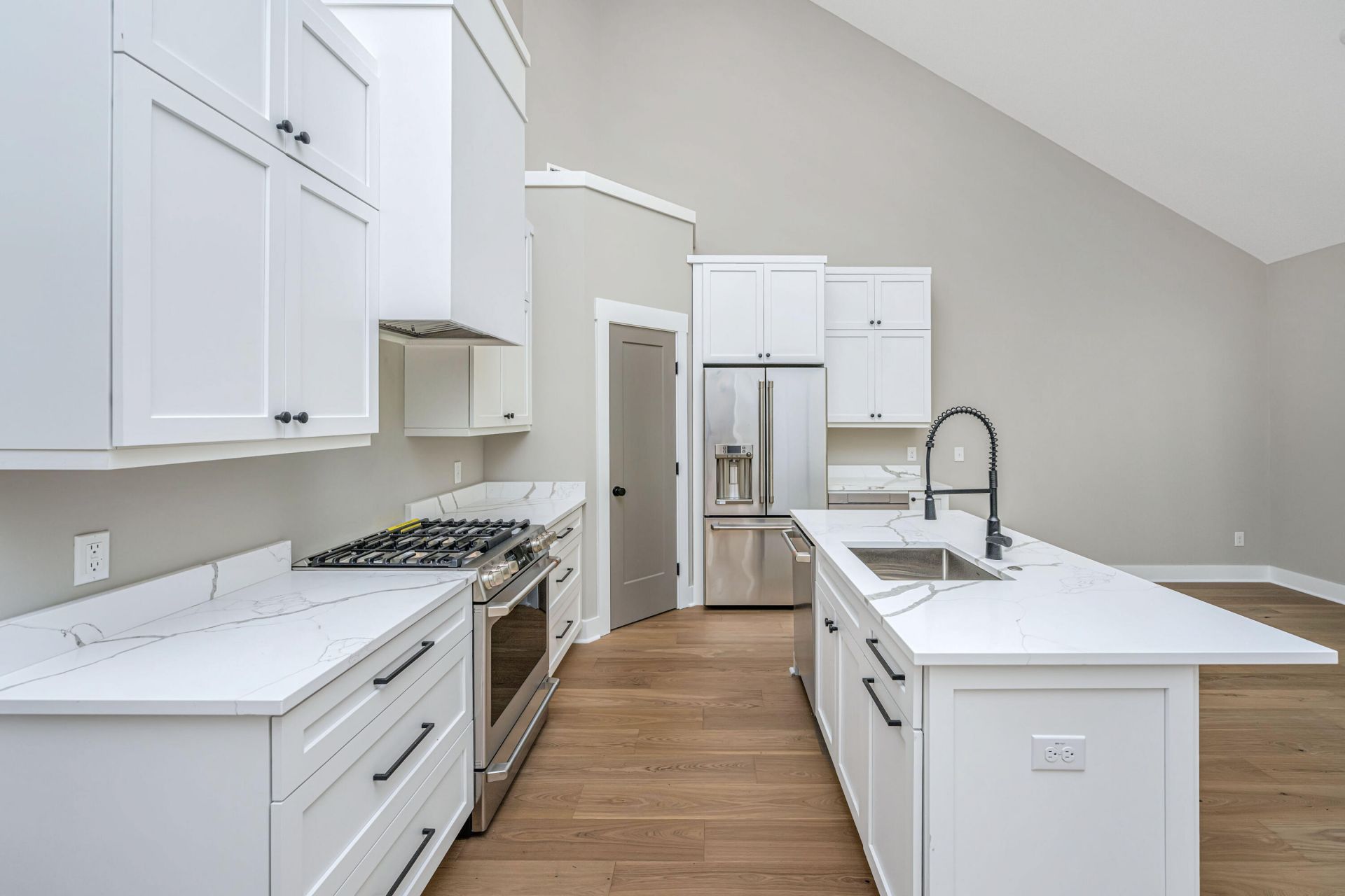 2506 Hara Lane Photo 9