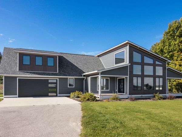 4683 Water View Drive E, Lake Leelanau, MI 49653