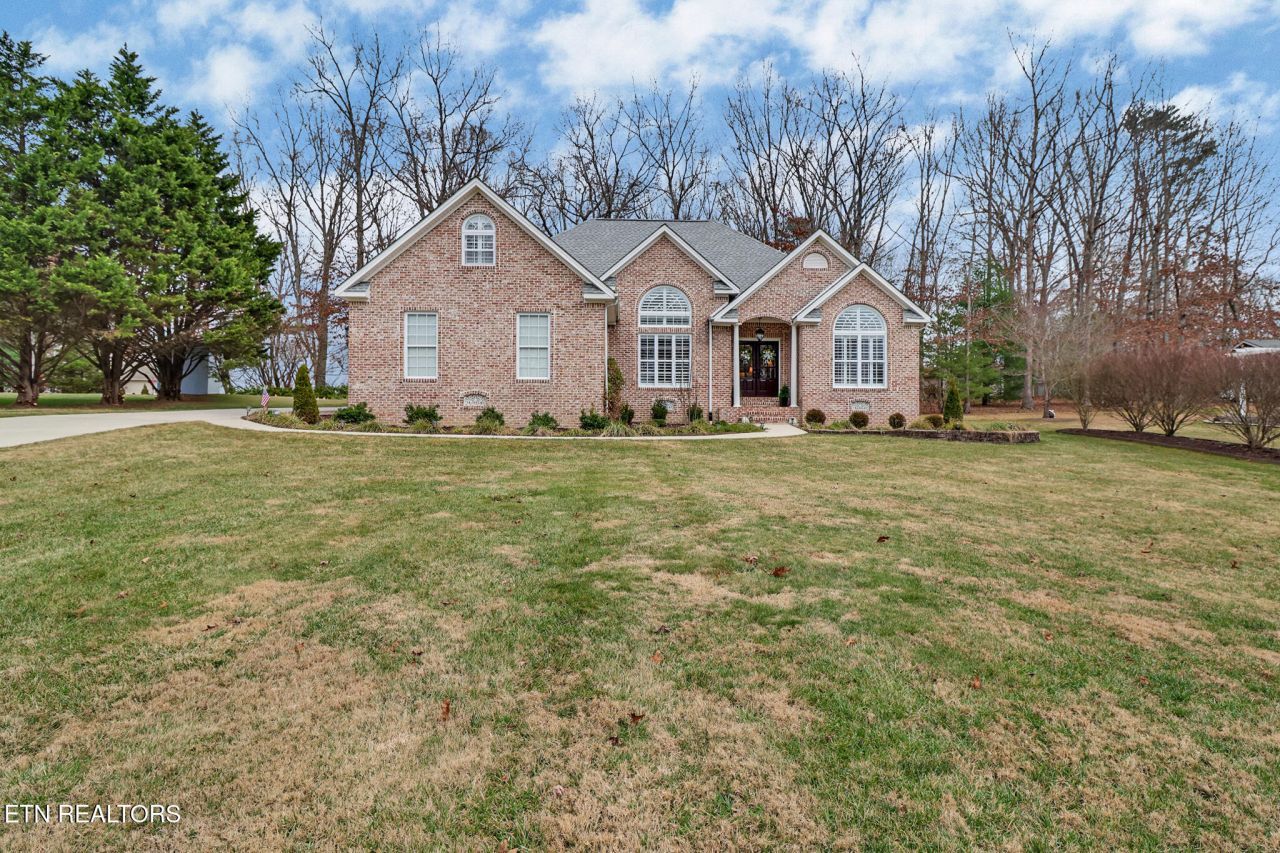 233 Dove Drive, Crossville, TN 38555 Main Photo