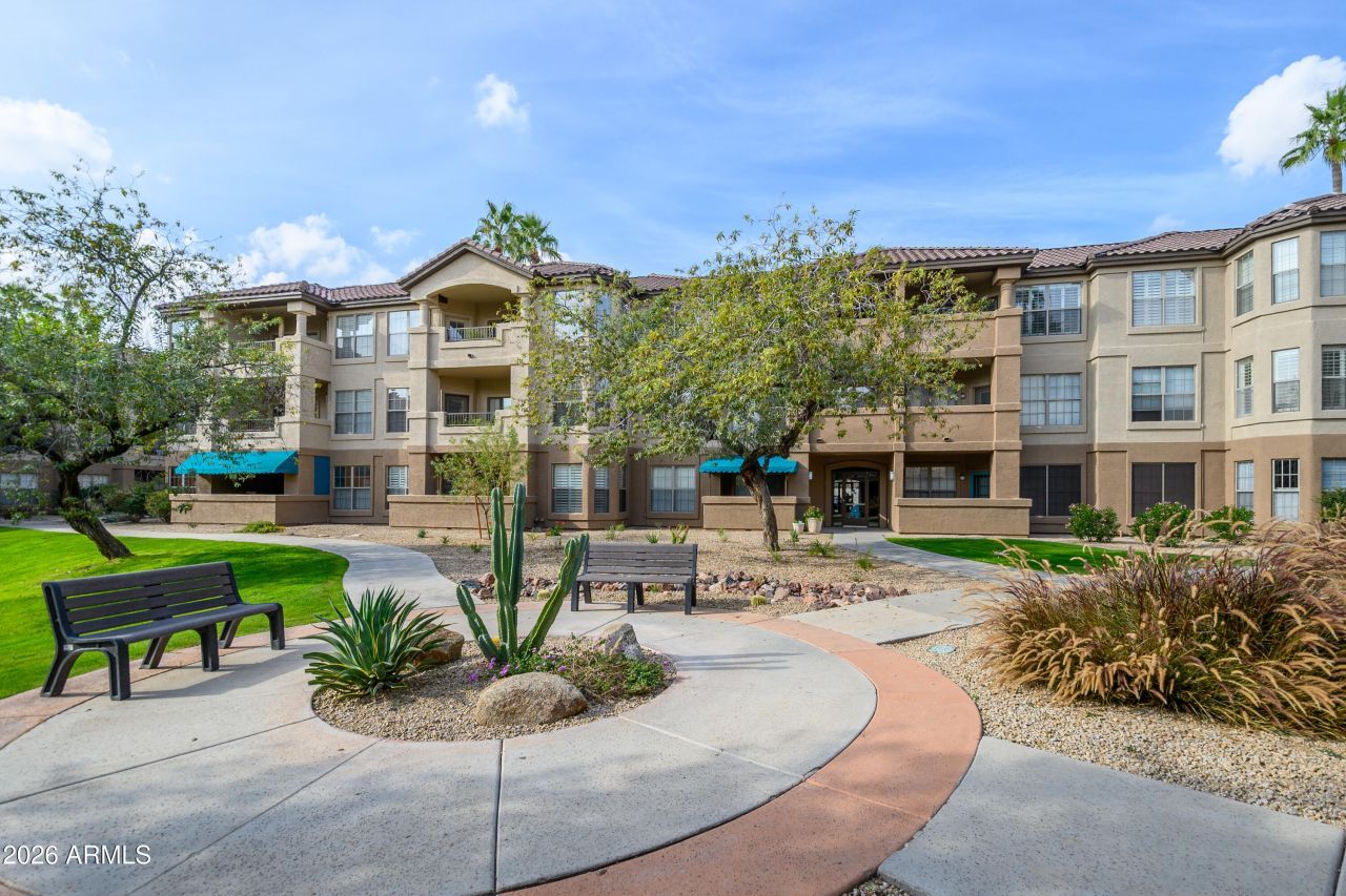 14950 W Mountain View Boulevard, Unit 4209, Surprise, AZ 85374 Main Photo
