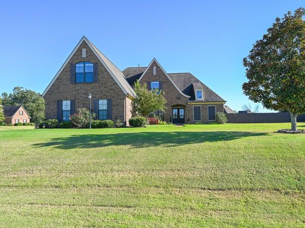 14291 BUTTERCUP DR, Olive Branch, MS 38654