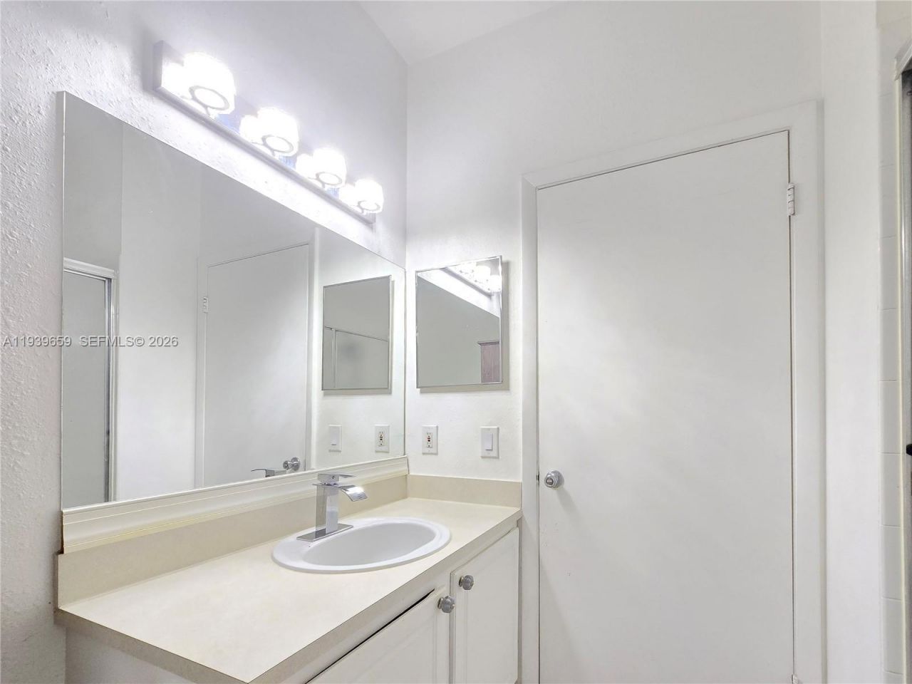 2331 NW 96th Ter, Unit 17L, Pembroke Pines, FL 33024 Photo