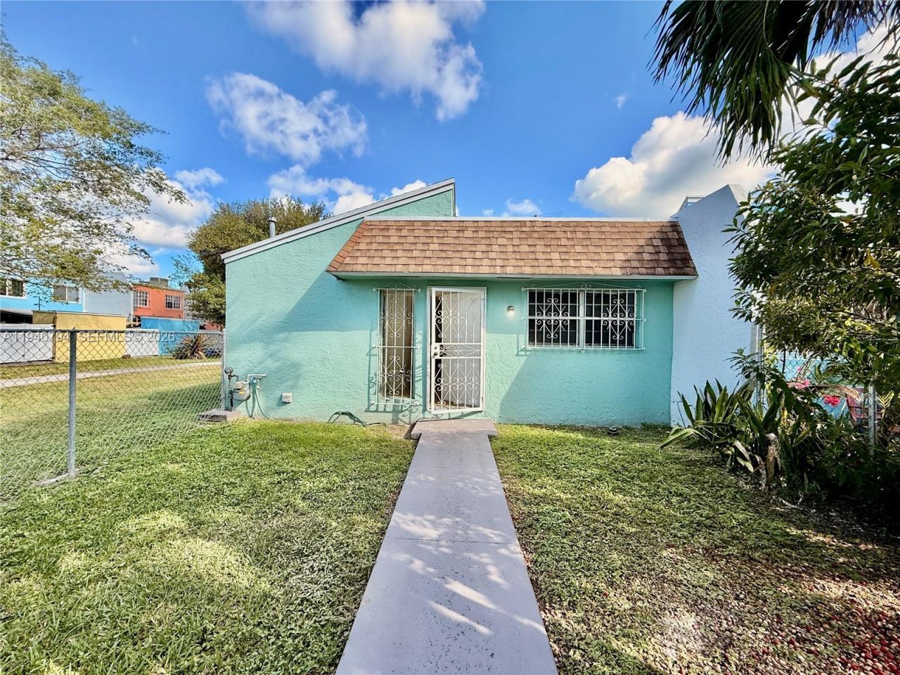 617 NW 10th St , Miami, FL 33136 Photo