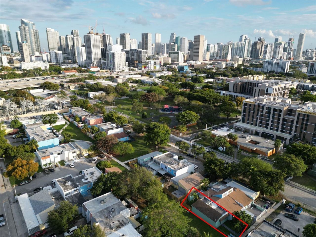 617 NW 10th St , Miami, FL 33136 Photo