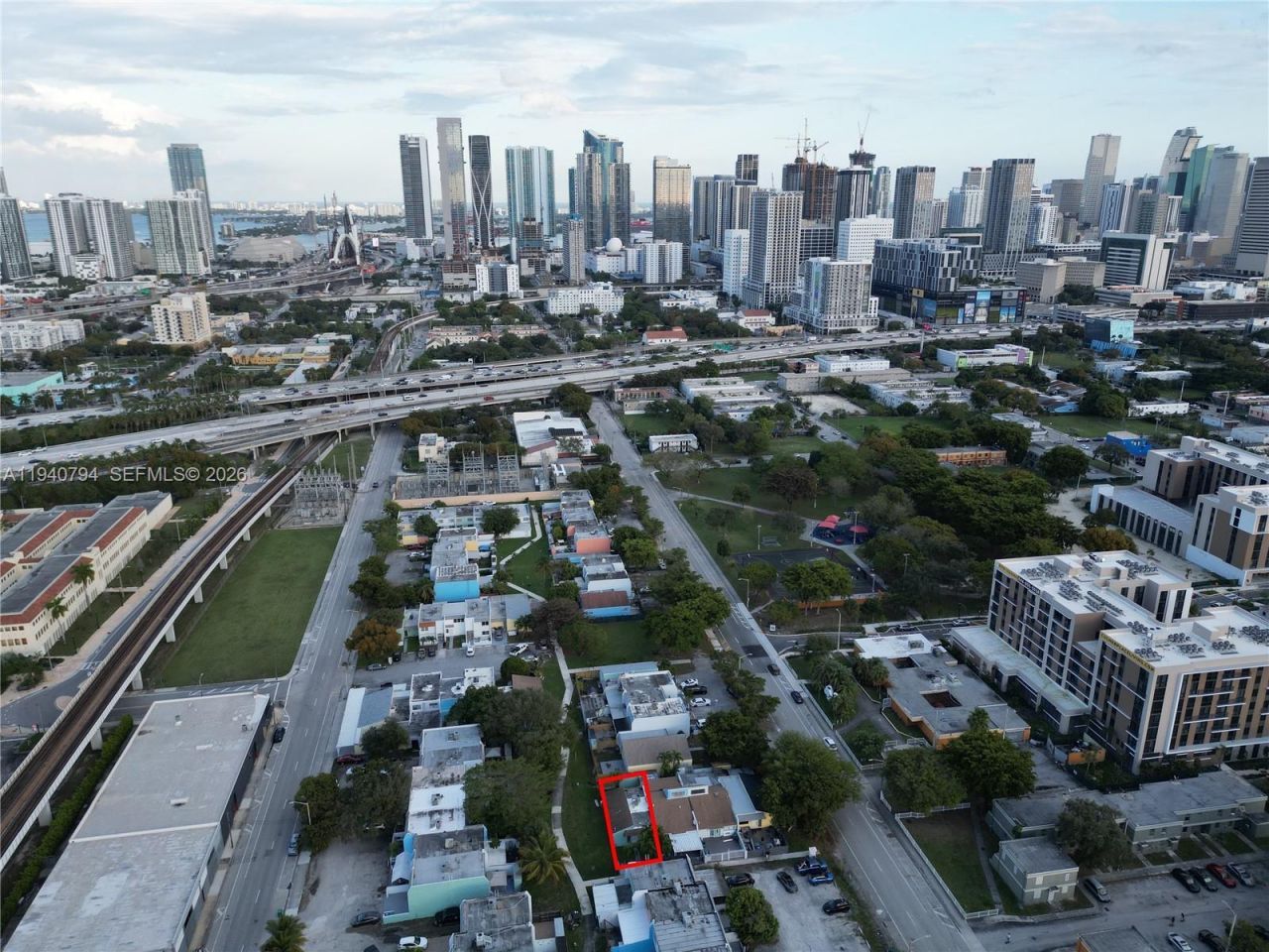 617 NW 10th St , Miami, FL 33136 Photo