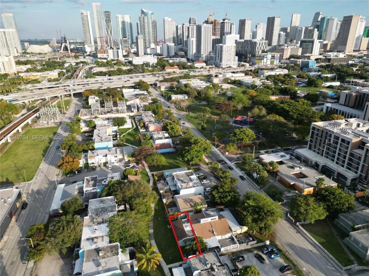 617 NW 10th St , Miami, FL 33136 Photo