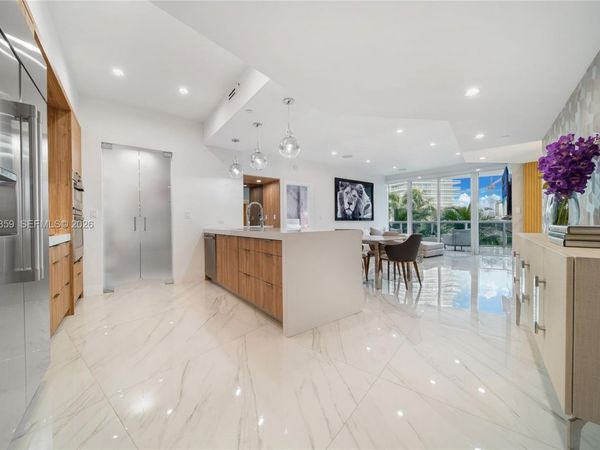 400 Alton Rd, Unit 409, Miami Beach, FL 33139