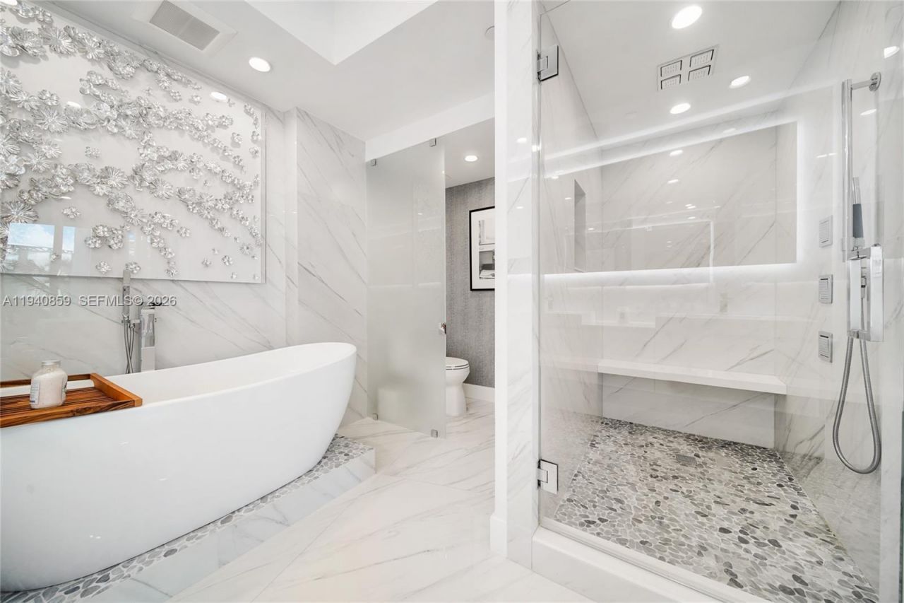 400 Alton Rd, Unit 409, Miami Beach, FL 33139 Photo