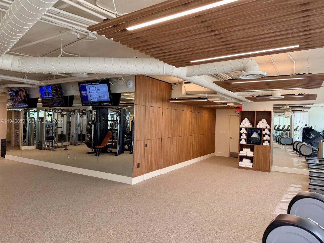 400 Alton Rd, Unit 409, Miami Beach, FL 33139 Photo