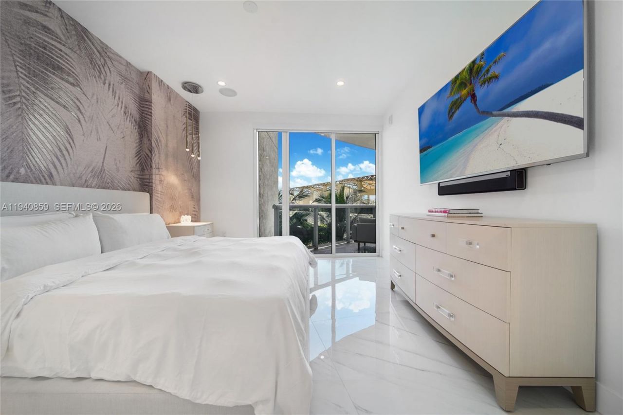 400 Alton Rd, Unit 409, Miami Beach, FL 33139 Photo