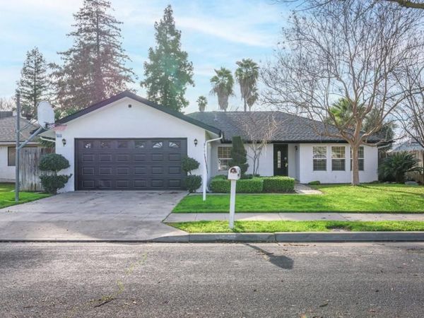 2820 Driftwood Drive, Madera, CA 93637