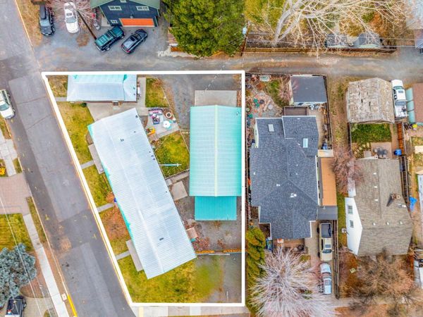 202 NW Riverfront Street, Bend, OR 97703