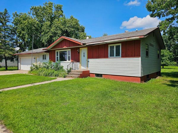 452 4th St NW, Perham, MN 56573