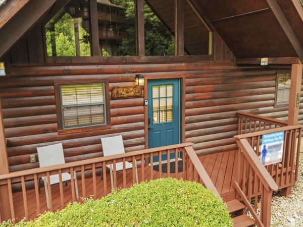 1509 Bears Den Way, Sevierville, TN 37862