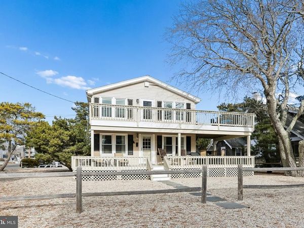 223 225 STRATFORD, BEACH HAVEN, NJ 08008