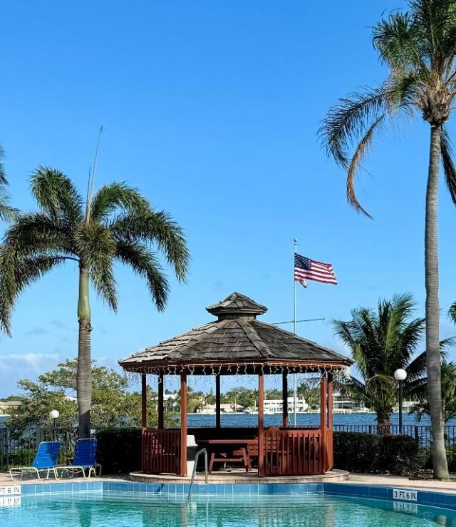 110 Half Moon Circle, Unit C1, Hypoluxo, FL 33462 Photo