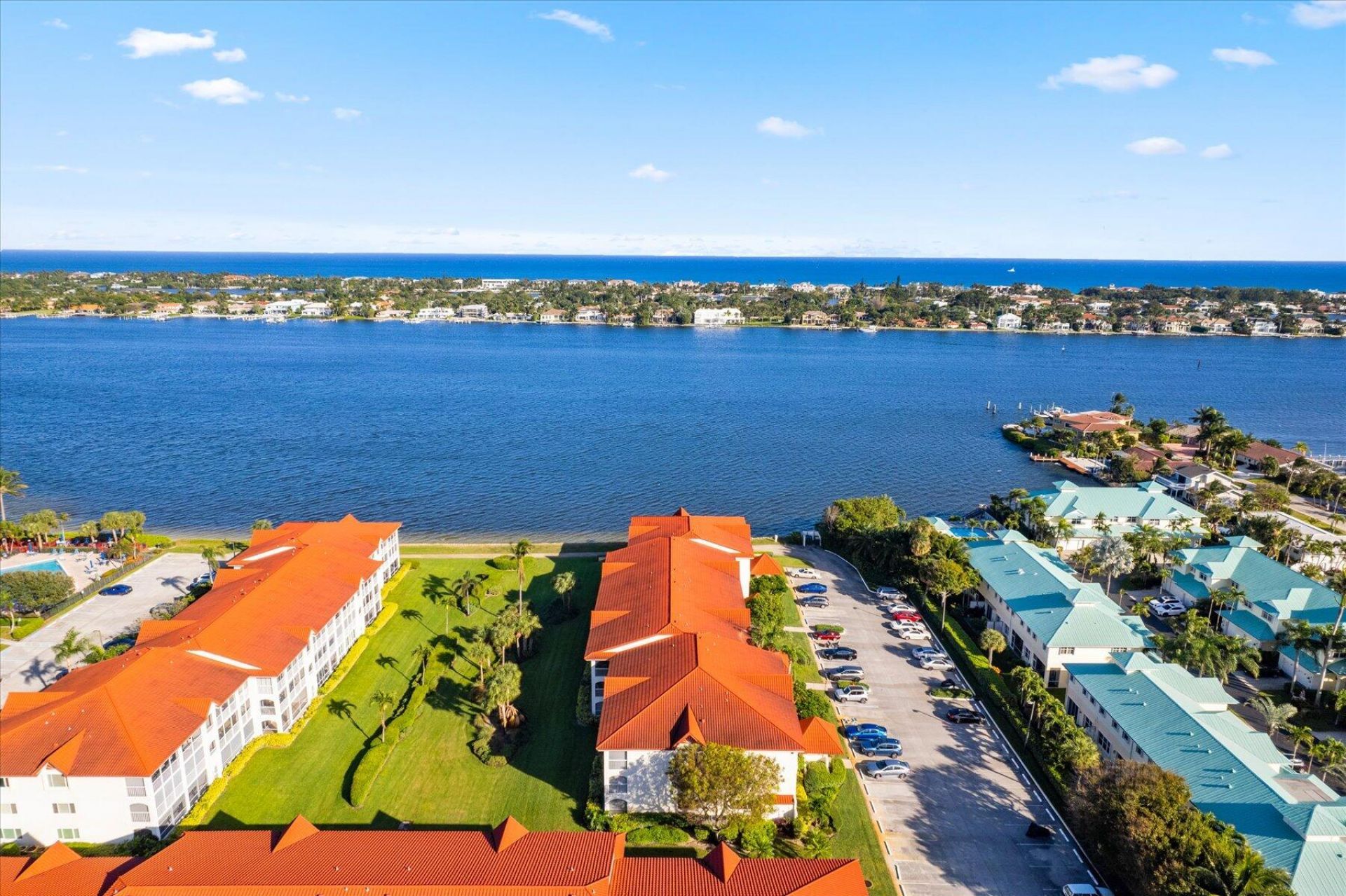 110 Half Moon Circle, Unit C1, Hypoluxo, FL 33462 Photo