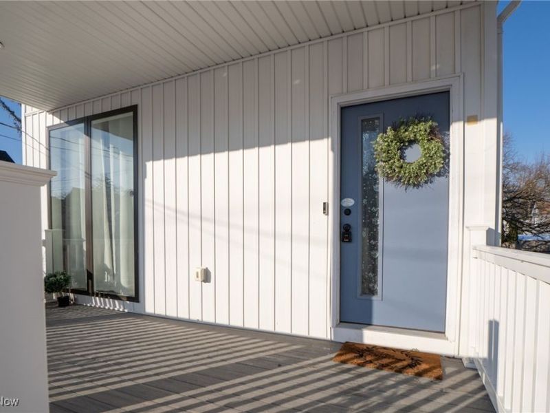 4414 Bucyrus Avenue, Cleveland, OH 44109 Photo 2