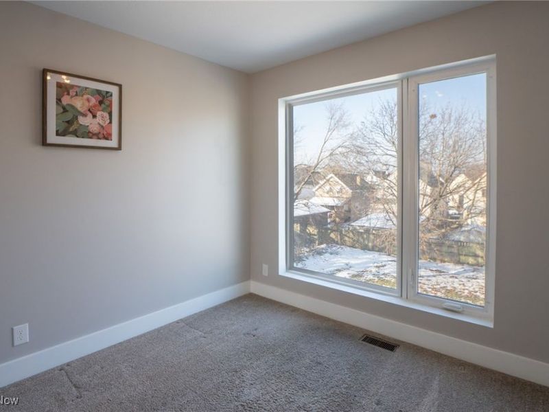 4414 Bucyrus Avenue, Cleveland, OH 44109 Photo 27