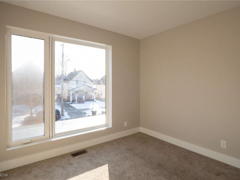 4414 Bucyrus Avenue, Cleveland, OH 44109 Photo 31