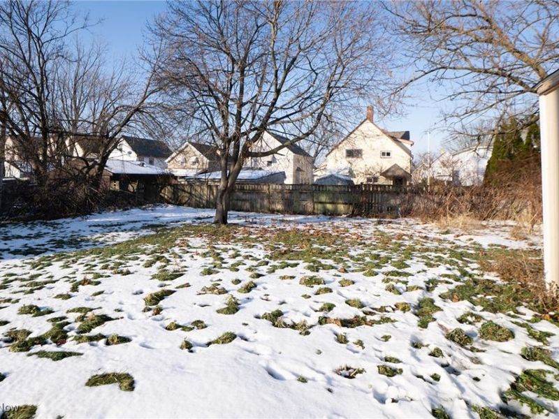 4414 Bucyrus Avenue, Cleveland, OH 44109 Photo 45