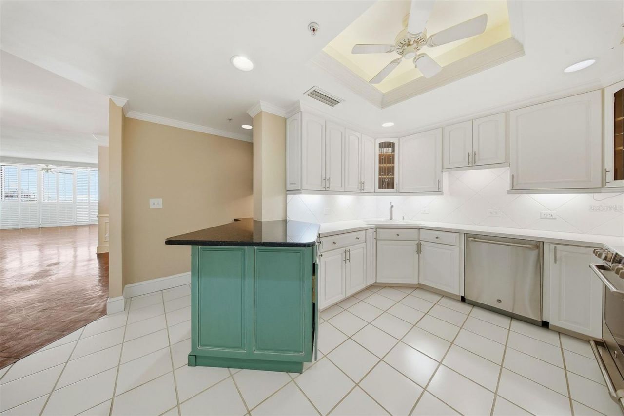 1 Beach Drive Se, Unit 1610, Saint Petersburg, FL 33701 Photo