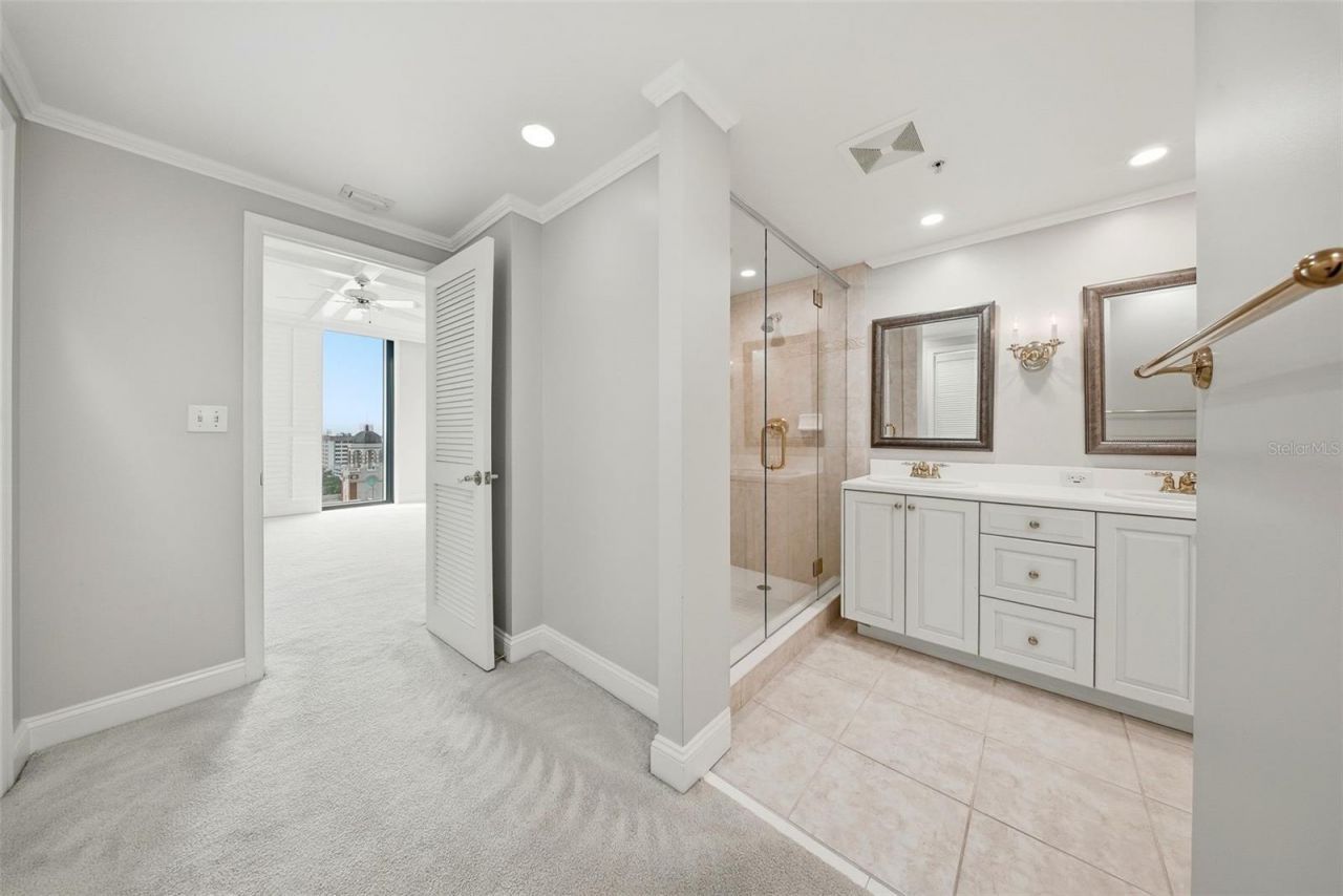 1 Beach Drive Se, Unit 1610, Saint Petersburg, FL 33701 Photo