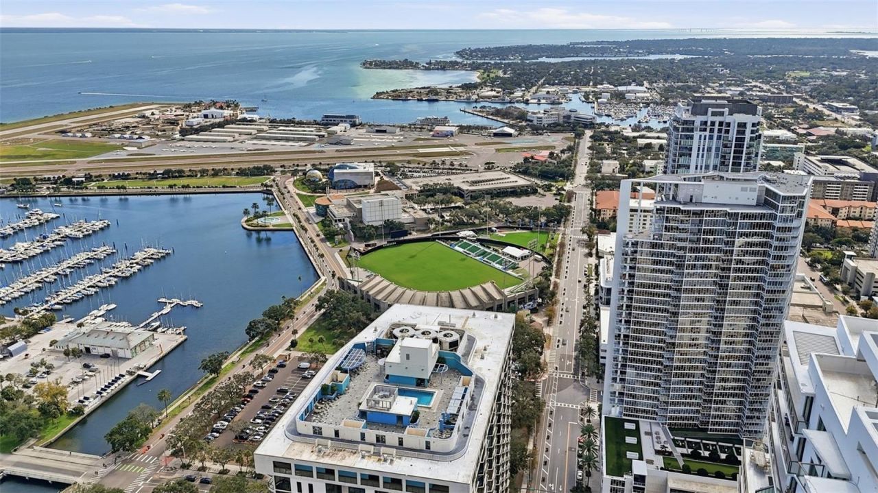 1 Beach Drive Se, Unit 1610, Saint Petersburg, FL 33701 Photo