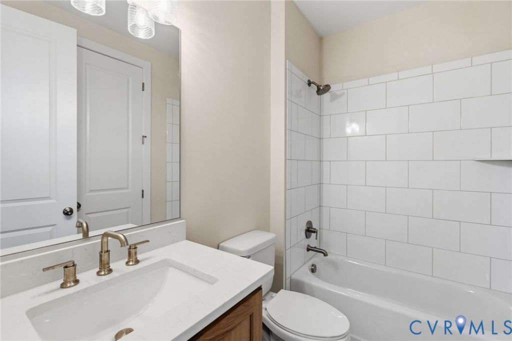4624 Lake Summer Loop Moseley, VA 23120