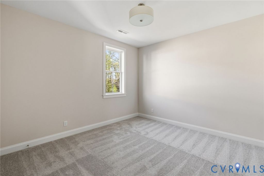 4624 Lake Summer Loop Moseley, VA 23120