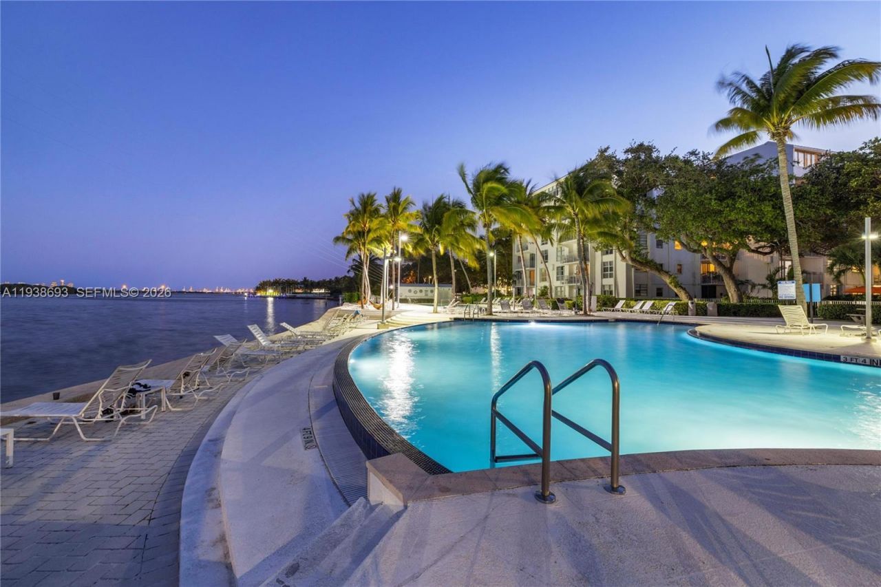 680 NE 64th St, Unit APH2, Miami, FL 33138 Photo