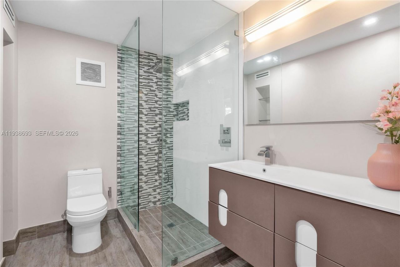 680 NE 64th St, Unit APH2, Miami, FL 33138 Photo