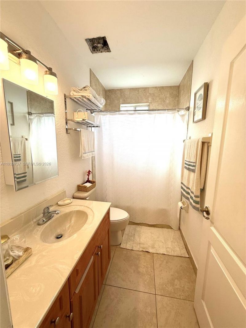 16950 SW 93rd Ave, Palmetto Bay, FL 33157 Photo