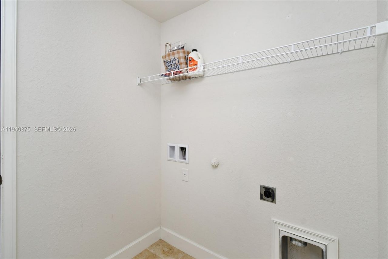 1923 Villia, Lehigh Acres, FL 33972 Photo