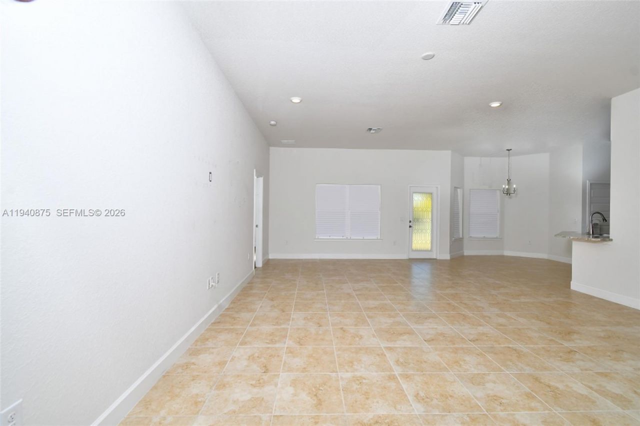 1923 Villia, Lehigh Acres, FL 33972 Photo