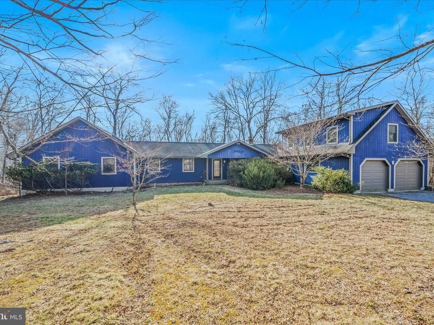 272 Tonoloway Point Circle, Great Cacapon, WV 25422 Main Photo