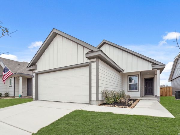 13608 Helton Pass, St Hedwig, TX 78152