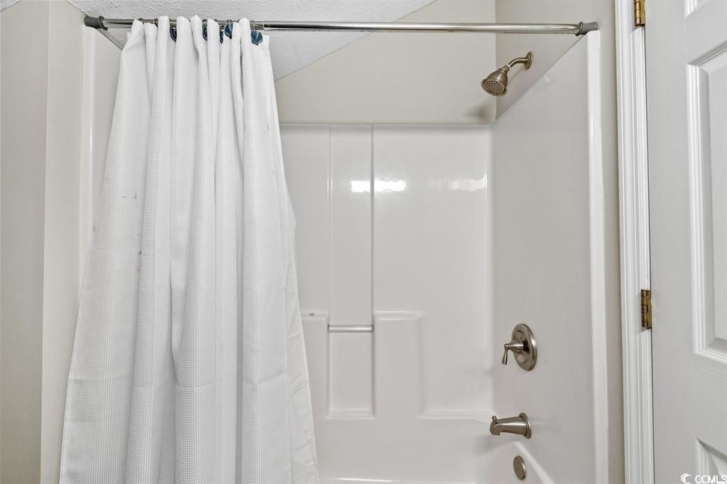 6001 - N120 S Kings Hwy. Photo 34