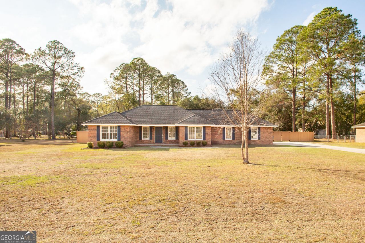 1249 Cherrywood Road, Waycross, GA 31503 Main Photo
