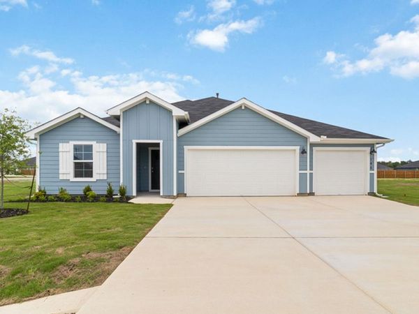 146 Union Pacific DR, Cedar Creek, TX 78612