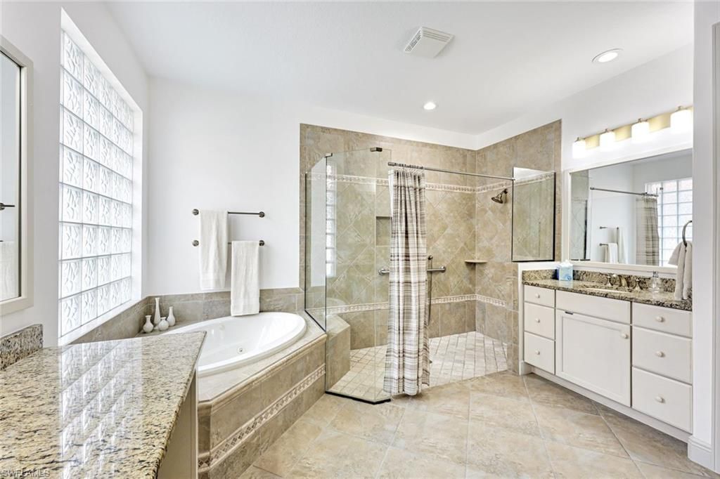 7655 Martino Cir, Naples, FL 34112 Photo