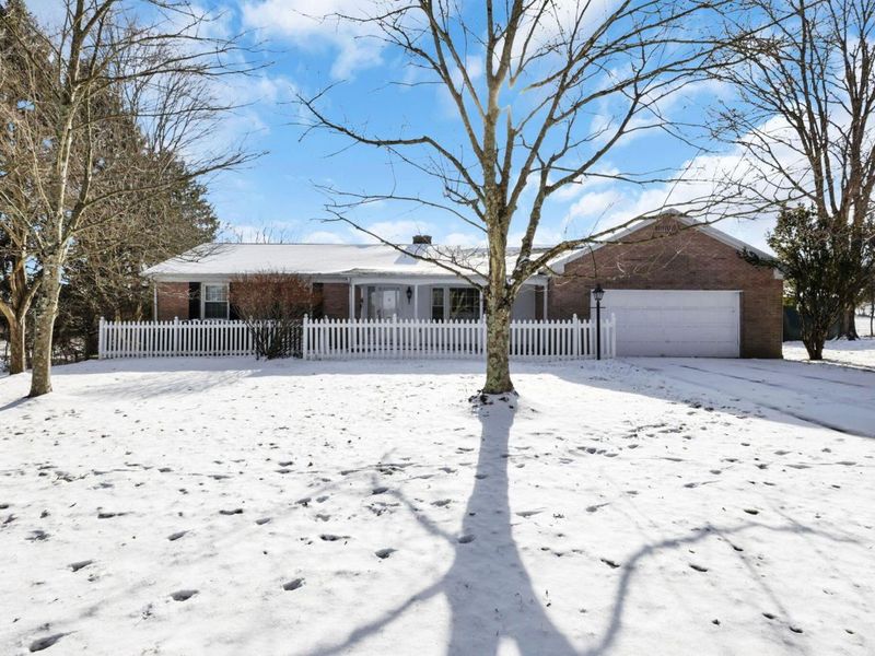 245 Rainbow Drive NE, Lancaster, OH 43130 Photo 2